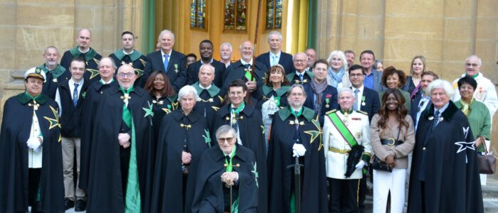 Photo des chevaliers et membres de Saint Lazare groupe du GRAND BAILLIAGE DE BOIGNY.